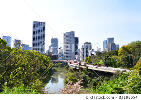 Scenery of Benkei moat from Kioizaka, Chiyoda-ku, Tokyo in 2021 Scenery of Benkei moat from Kioizaka, Chiyoda-ku, Tokyo in 2021 83198654