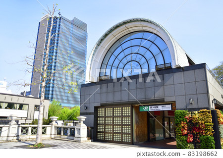 JR East Yotsuya Station (2021) 83198662