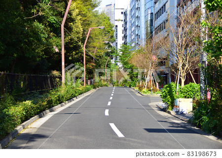 2021, scenery of Yotsuya, Shinjuku Gyoen, Tokyo 83198673