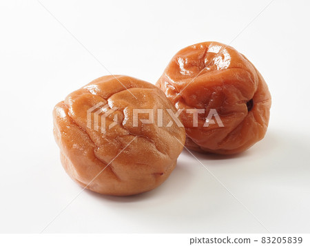 Umeboshi (Nanko Ume) 白色背景 83205839