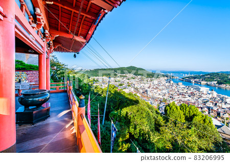 Onomichi City, Hiroshima Prefecture Senkoji Temple and Onomichi Cityscape Onomichi City, Hiroshima Prefecture Senkoji Temple and Onomichi Cityscape 83206995