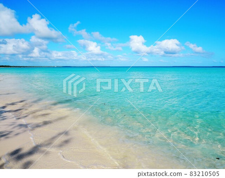 Landscape of Ouvea Island, New Caledonia 83210505