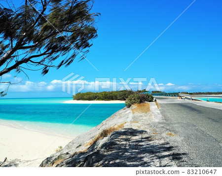 Superb view of Ouvea Island, New Caledonia 83210647