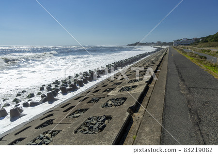 Hitachi City, Ibaraki Prefecture Wave-eliminating block on the Kawarago coast 83219082