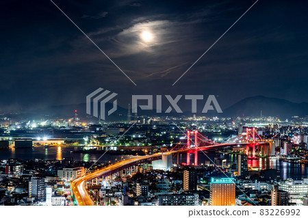 從高遠山展望台看到的北九州市美麗的夜景 83226992