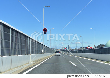 Scenery of Metropolitan Expressway No. 5 Ikebukuro Line and Metropolitan Expressway Saitama Omiya Line 83227075