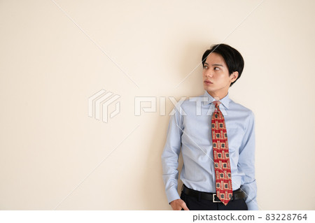 Businessman portrait 83228764