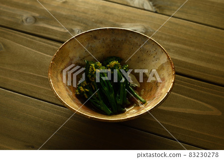 浸泡過的花甲 浸泡過的花甲 83230278