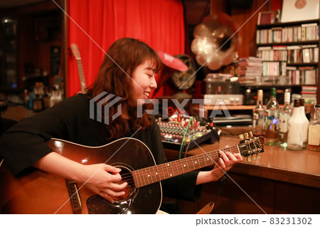 Bar woman Bar woman 83231302