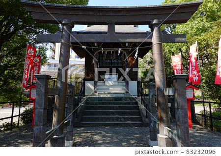 鶴峰稻荷神社 83232096