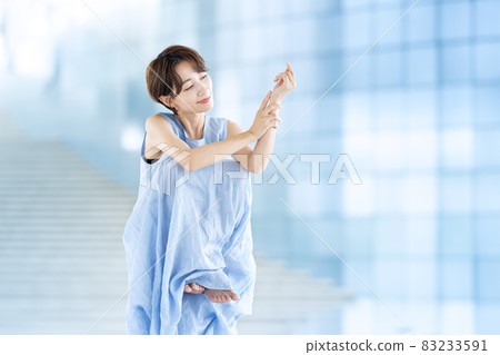女性美容美妝中間護膚 83233591