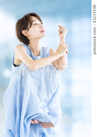 女性美容美妝中間護膚 83233596