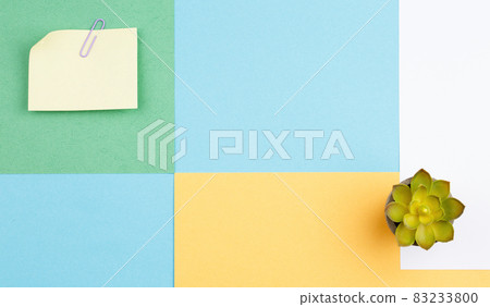 Colored paper with binders and note paper 83233800