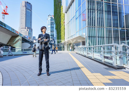 A refreshing young businessman Shibuya 83235559