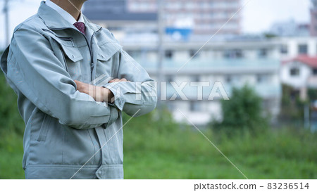 穿工作服打領帶的男士 穿工作服打領帶的男士 83236514