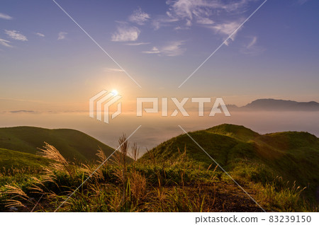 自然美景 美麗的黎明和日出（雲海）風景 日本 2021 自然美景 83239150