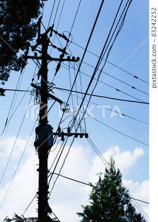 Branching of overlapping electric wires 83242252