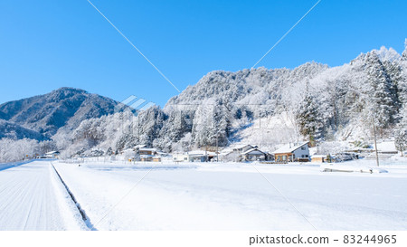Scenery of snowy country Scenery of snowy country 83244965