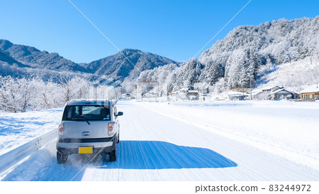 Scenery of snowy country 83244972