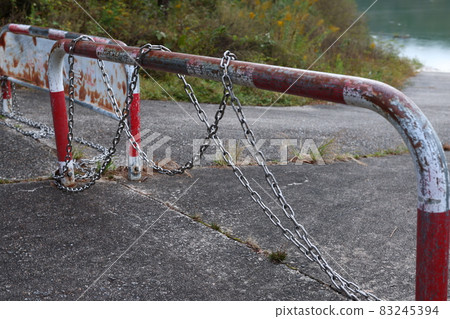 Vehicle entry prohibited fences and chains 83245394