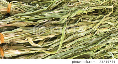 Dried chrysanthemum 83245714