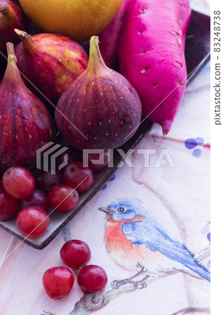 Autumn vegetables, figs, sweet potatoes Autumn vegetables, figs, sweet potatoes 83248738
