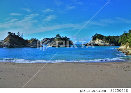 Dogashima sandy beach 83250428