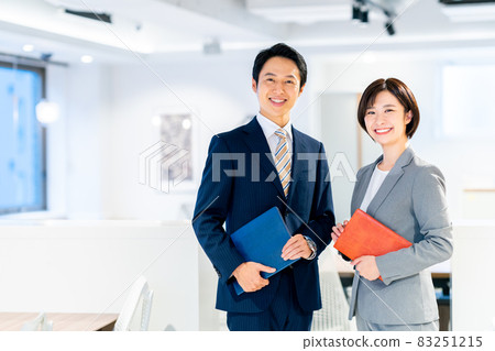 辦公室商務人士拍攝合作：WEEK Shibadaimon（Sun Frontier Fudousan） 83251215