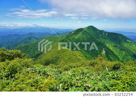 從神室山到神室前山和鳥海山的山脊線 83252254