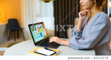 Woman Woman 83253178