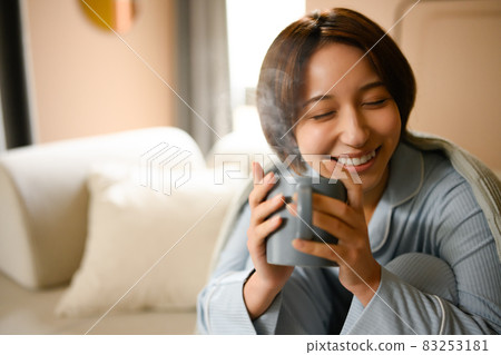 女子 83253181