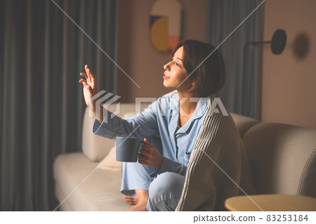 女子 83253184
