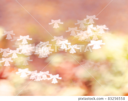 背景材料:帶有緞帶和鍾形輪廓的反射柔和圖案 背景材料:帶有緞帶和鍾形輪廓的反射柔和圖案 83256558