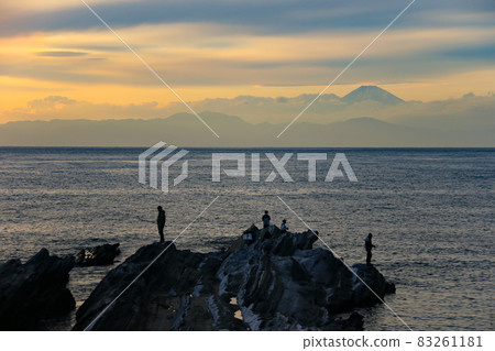 Miura Peninsula from Jogashima at dusk to Izu Peninsula Mt. Fuji distant view Miura Peninsula from Jogashima at dusk to Izu Peninsula Mt. Fuji distant view 83261181