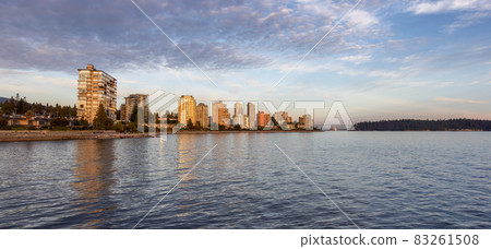 Walking Trail in a modern city on the West Coast of Pacific Ocean. 83261508