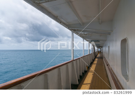 印度尼西亞爪哇海 KELUD 客船 印度尼西亞爪哇海 83261999