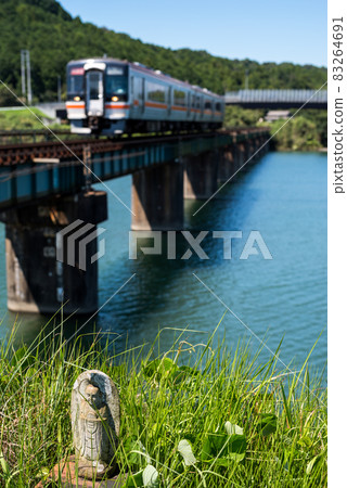 [Kisei Line] Rapid Mie crossing the Kushida River 83264691