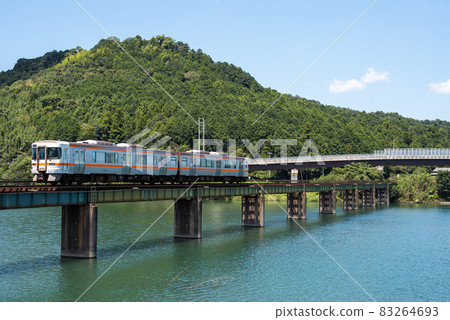 【紀成線】橫穿櫛田川的電車 83264693