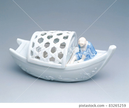 Antique art (antique) porcelain figurine incense burner Antique art (antique) porcelain figurine incense burner 83265259