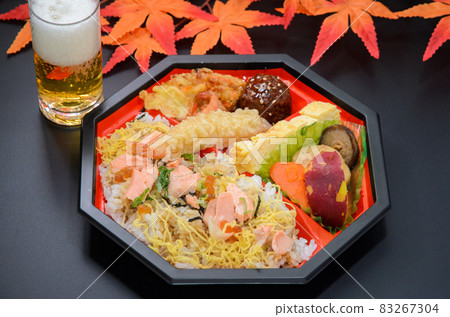 秋天的飯盒和啤酒 83267304