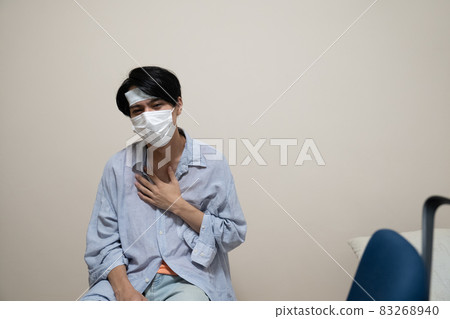 A man in poor physical condition　 83268940