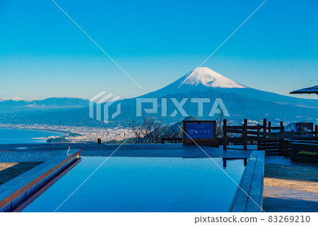(Shizuoka Prefecture) Izu Panorama Park Beyond the Ao Terrace, Mt. Fuji with snow makeup 83269210