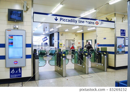 London Underground Heathrow Terminals 1,2,3 Station Ticket Gate 83269232
