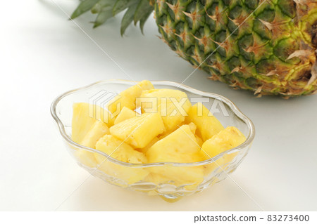 pineapple pineapple 83273400