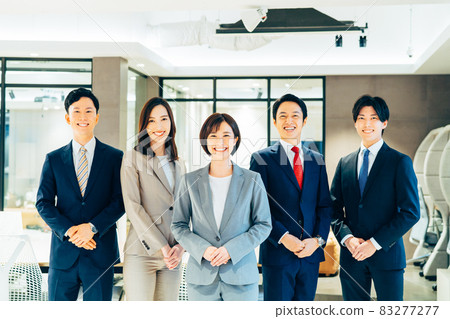 Office staff Photographing cooperation: WEEK Shibadaimon (Sun Frontier Fudousan) 83277277