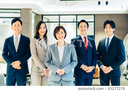 Office staff Photographing cooperation: WEEK Shibadaimon (Sun Frontier Fudousan) 83277278