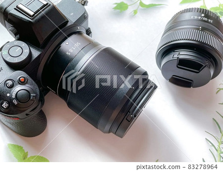 Full mirrorless camera Full mirrorless camera 83278964