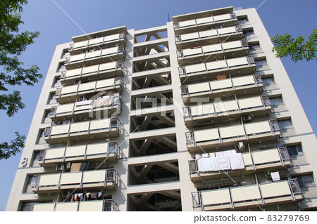 Osaka Municipal Imafuku Minami No. 3 Housing 83279769