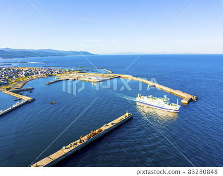 大間渡輪碼頭和津輕海峽渡輪(青森縣大間町) 大間渡輪碼頭和津輕海峽渡輪(青森縣大間町) 83280848