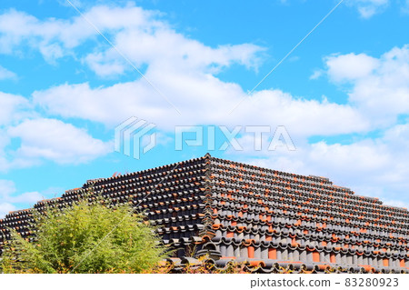 Tower 83280923